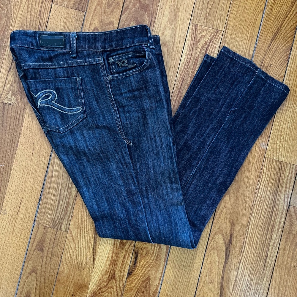 2/$20 - Vintage - Rocawear Women's Dark Blue Jeans